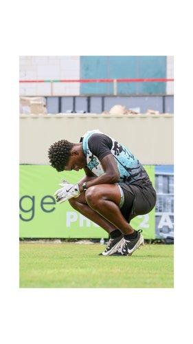 mobile - carousel-hero-element image-7