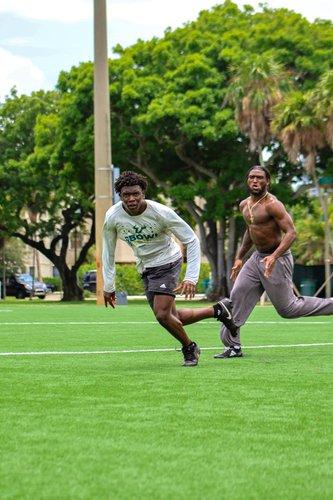 mobile - carousel-hero-element image-6